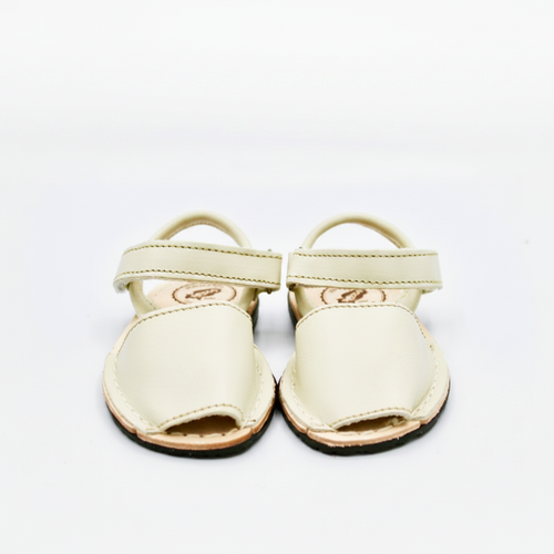 Avarca infantil napa crema vista frontal